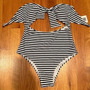 NWT Cupshe Neat as a Pinstripe Strapless One Piece Size S
